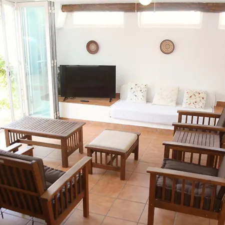 Veranda House Near The Beach Holiday home *